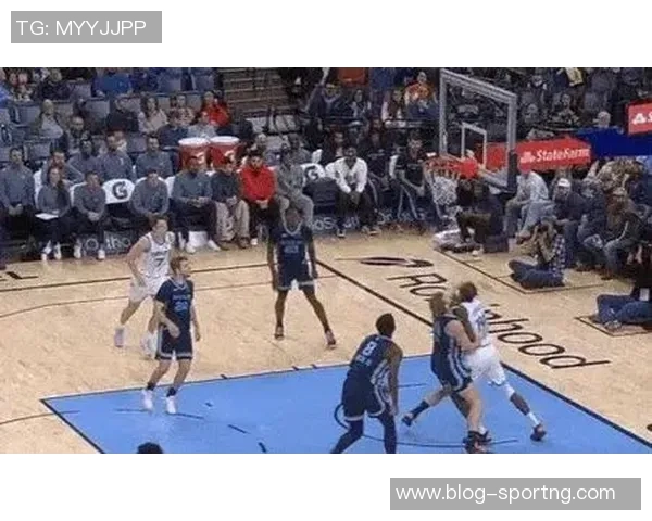 迪亚巴特生涯最佳表现狂揽18个篮板和12分助球队赢得胜利 迪亚巴特生涯最佳表现狂揽18个篮板和12分助球队赢得胜利